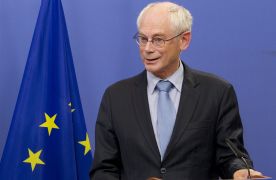 van_rompuy_na_niebieskim_tle__rada_europejska_.jpg